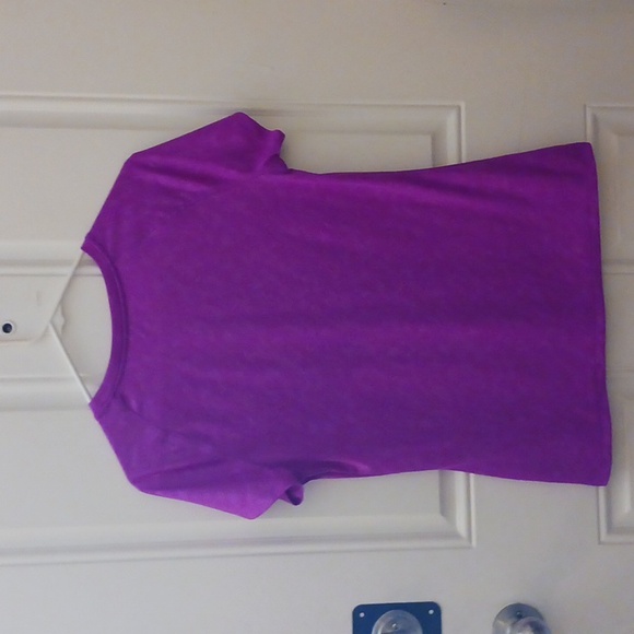 Ladies top - Picture 2 of 2